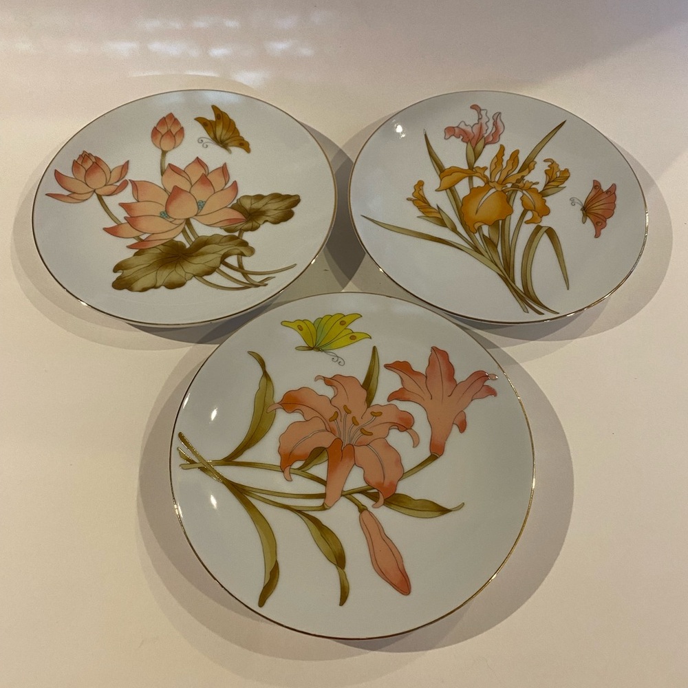 Vintage Decorative Plates Lily, Iris & Lotus Set of Three